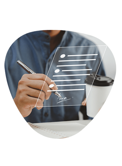 une personne qui signe électroniquement